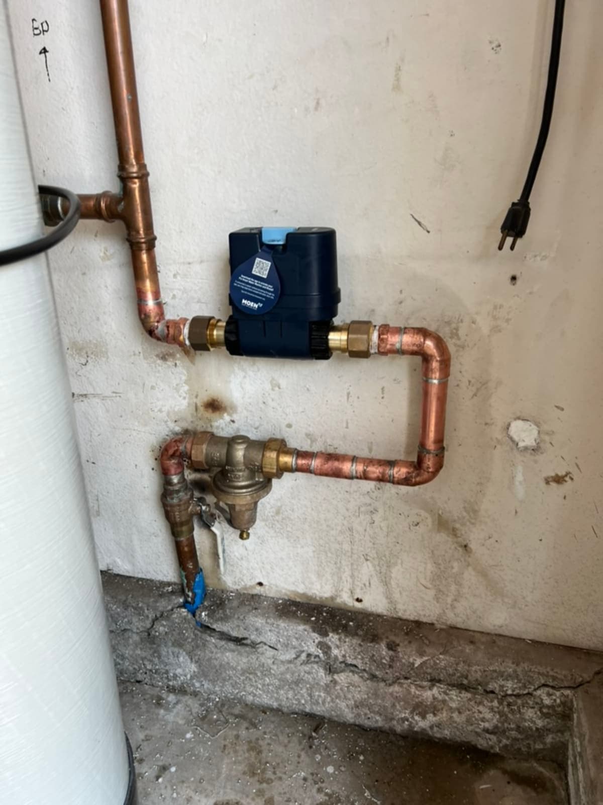 Moen Flo blue unit installed on copper main line with pressure regulator